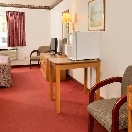 Americas Best Value Inn & Suites Clear Lake Bagian luar foto