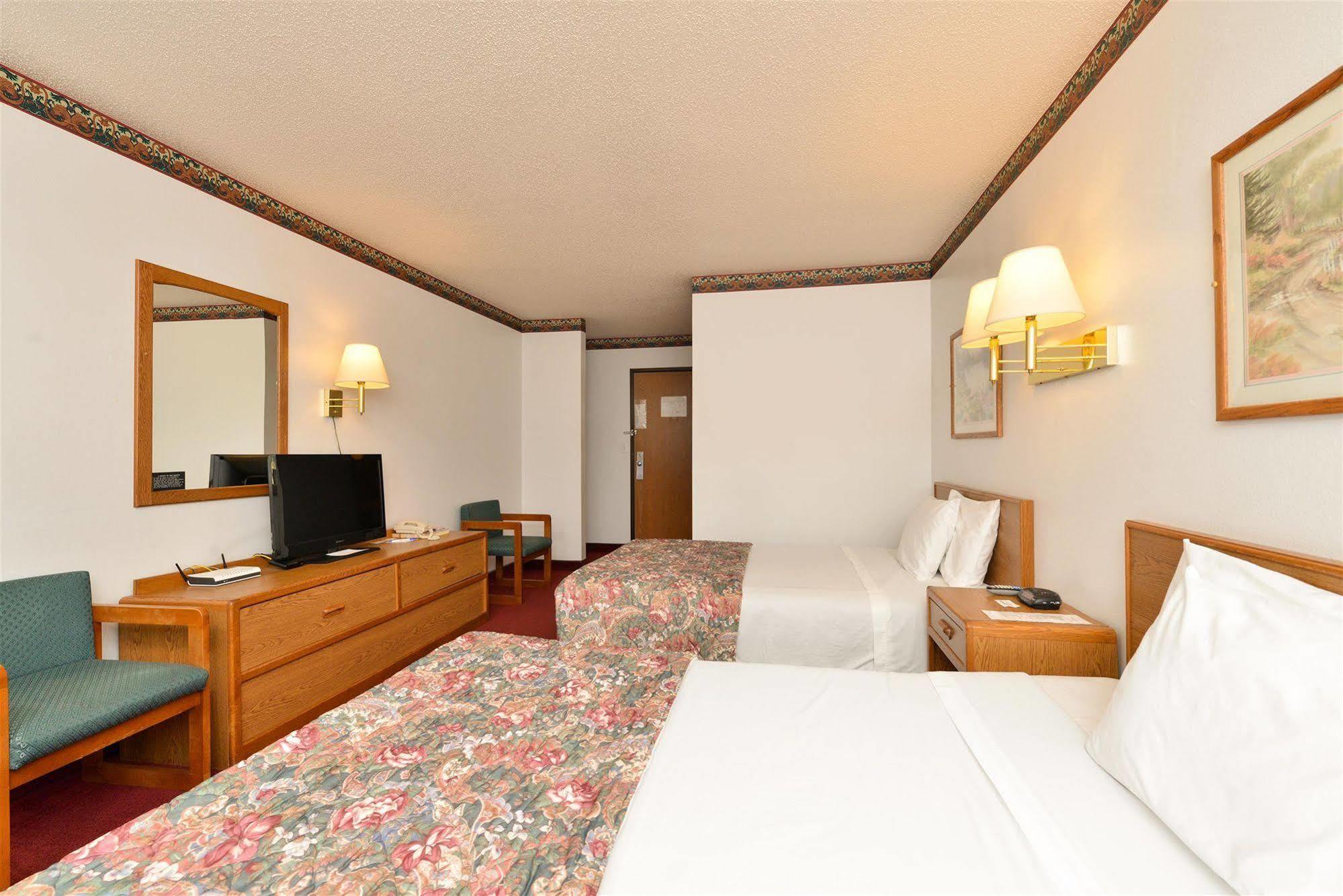 Americas Best Value Inn & Suites Clear Lake Bagian luar foto